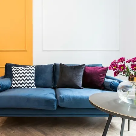 Eclectic Luxury 2bdr In Sofia's Heart