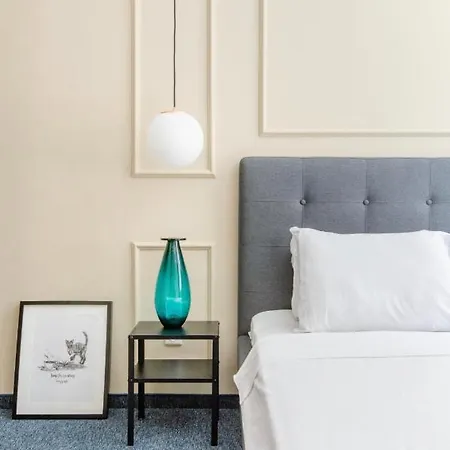 Eclectic Luxury 2bdr In Sofia's Heart Apartment