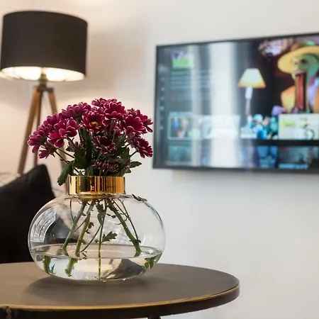 Apartment Eclectic Luxury 2bdr In Sofia's Heart