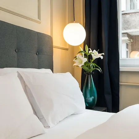 Eclectic Luxury 2bdr In Sofia's Heart *
