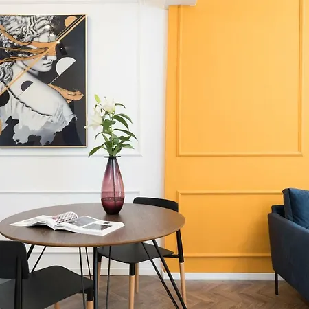 Eclectic Luxury 2bdr In Sofia's Heart