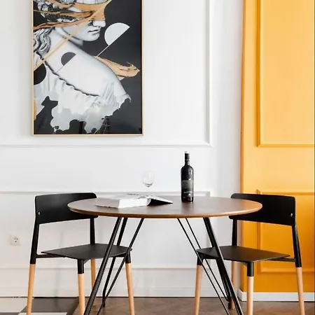 Eclectic Luxury 2bdr In Sofia's Heart Apartment *