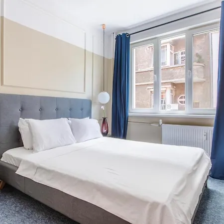 Eclectic Luxury 2bdr In Sofia's Heart Apartment